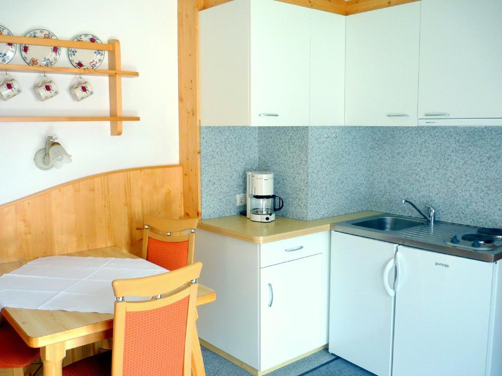 Gastehaus Hosp Apartment Obsteig Room photo