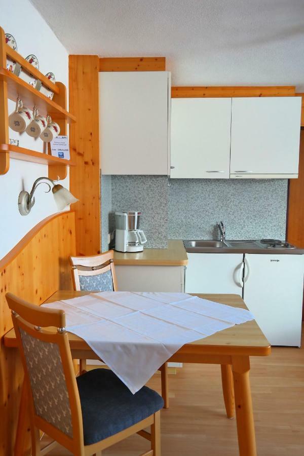 Gastehaus Hosp Apartment Obsteig Exterior photo
